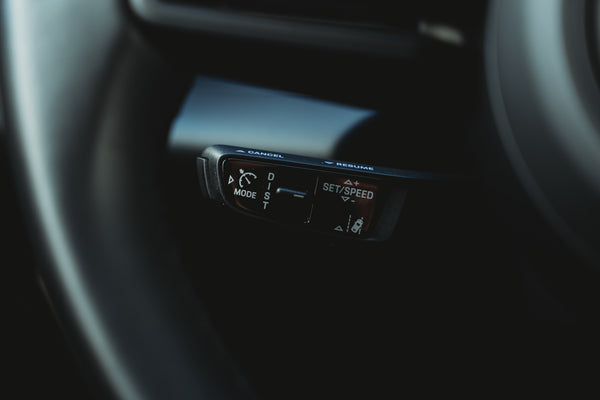 Porsche Macan 4S Electric 100kw/h ICE grey metallic