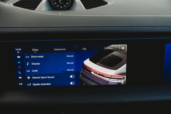 Porsche Macan 4S Electric 100kw/h ICE grey metallic