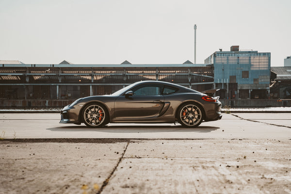 Porsche Cayman 981 GT4