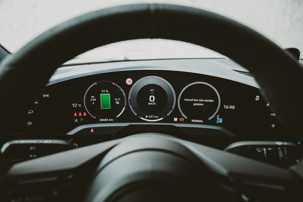 Porsche Taycan Facelift Performance+ 104,7 kwh