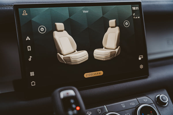 Land Rover Defender 130 D300 SE X-dynamic met 8 zitplaatsen!
