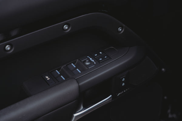 Land Rover Defender 110 P300 X-dynamic SE