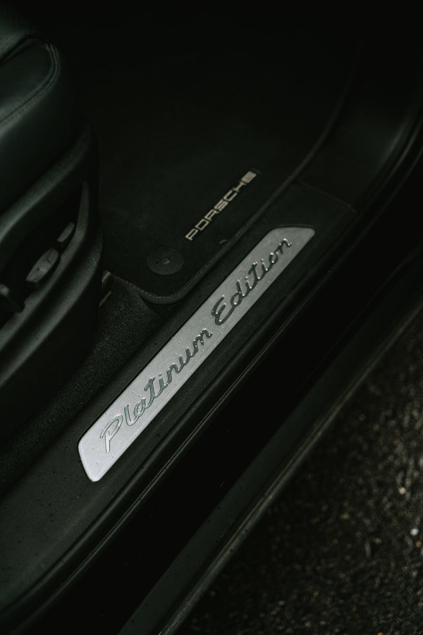PORSCHE CAYENNE PLATINUM EDITION PHEV