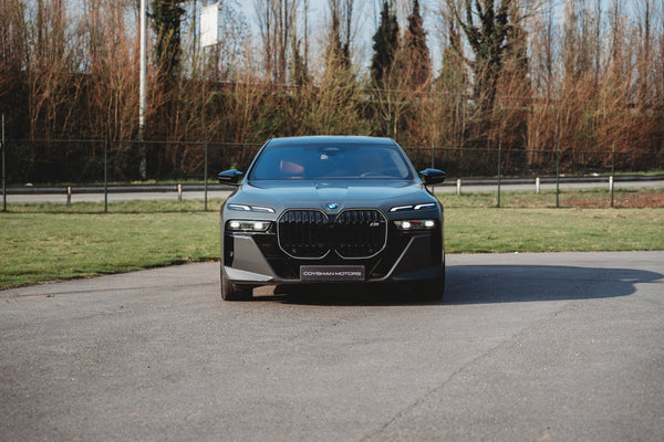 BMW 760M plug-in hybrid 571pk