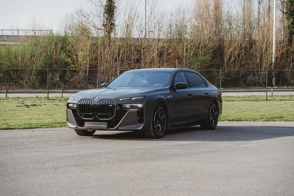 BMW 760M plug-in hybrid 571pk