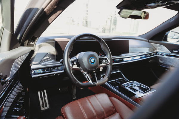 BMW 760M plug-in hybrid 571pk