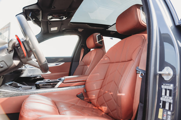 BMW 760M plug-in hybrid 571pk