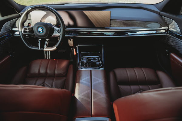 BMW 760M plug-in hybrid 571pk