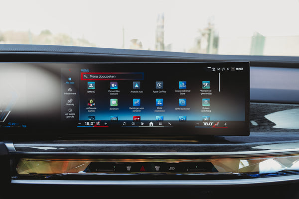 BMW 760M plug-in hybrid 571pk