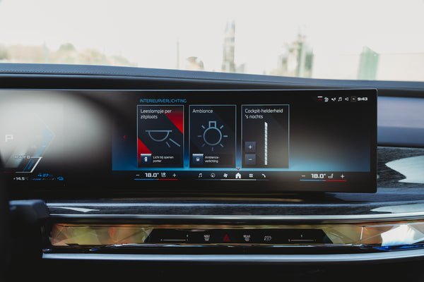 BMW 760M plug-in hybrid 571pk