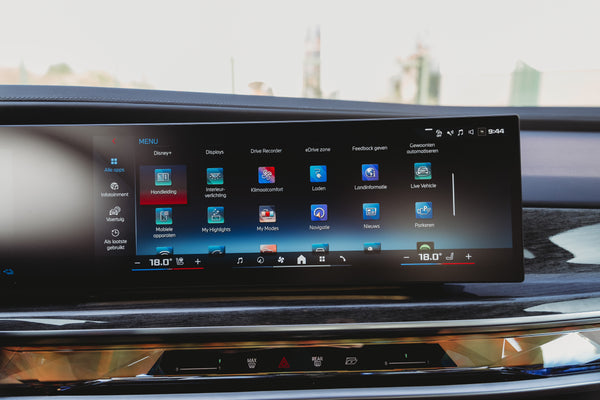 BMW 760M plug-in hybrid 571pk