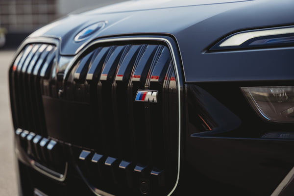 BMW 760M plug-in hybrid 571pk