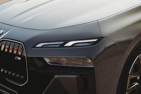 BMW 760M plug-in hybrid 571pk