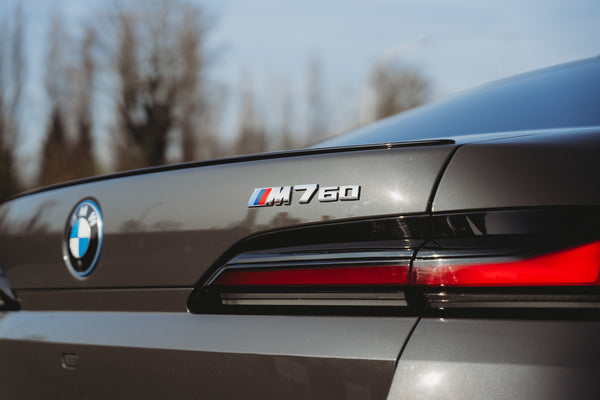 BMW 760M plug-in hybrid 571pk