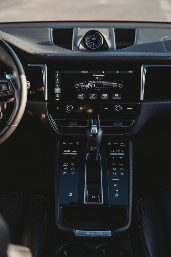 Porsche Macan 2.0 Turbo PDK 265pk Papaya metallic