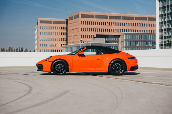 Porsche 992.1 Carrera cabrio3.0 PDK 385pk Lava orange