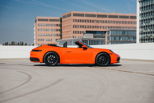 Porsche 992.1 Carrera cabrio3.0 PDK 385pk Lava orange