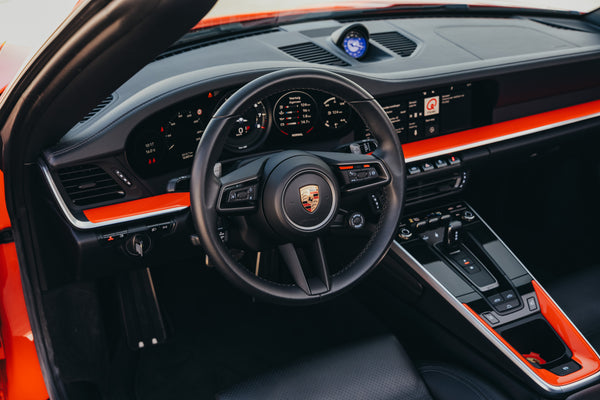 Porsche 992.1 Carrera cabrio3.0 PDK 385pk Lava orange