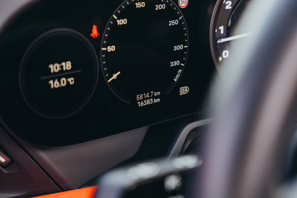 Porsche 992.1 Carrera cabrio3.0 PDK 385pk Lava orange