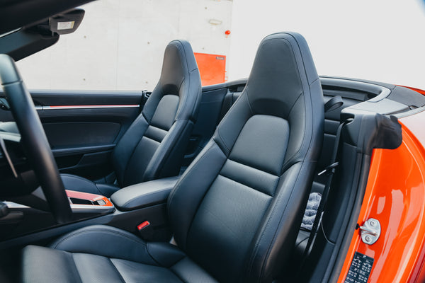 Porsche 992.1 Carrera cabrio3.0 PDK 385pk Lava orange