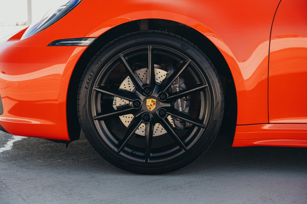 Porsche 992.1 Carrera cabrio3.0 PDK 385pk Lava orange