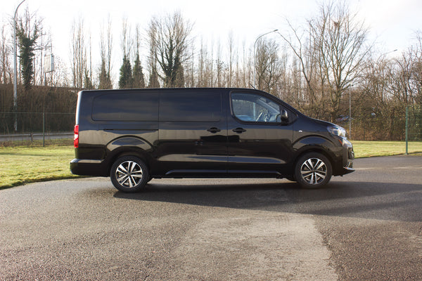 Peugeot Traveller vip 8pl