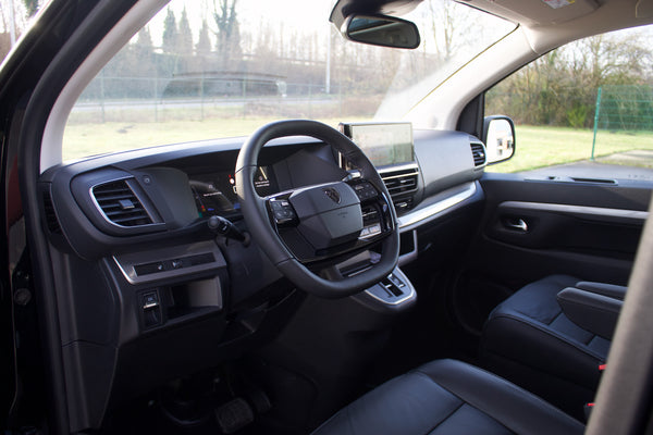 Peugeot Traveller vip 8pl
