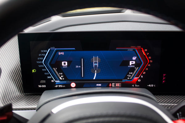 BMW XM 4.4 V8 PHEV 653pk!